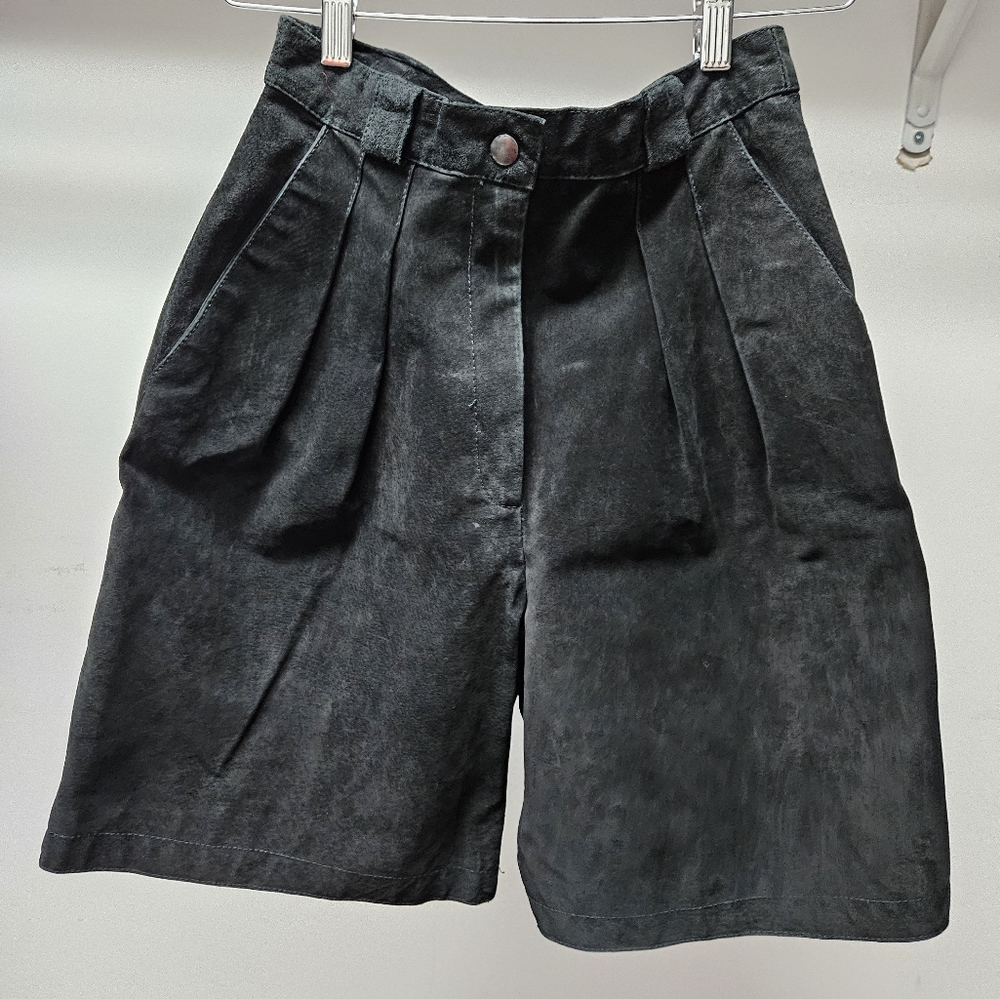 Brooks Atelier 100% leather shorts vintage